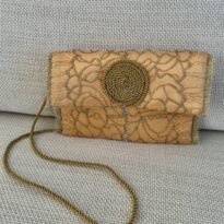 Pochette dentelle or doublure or 2 - Signature F