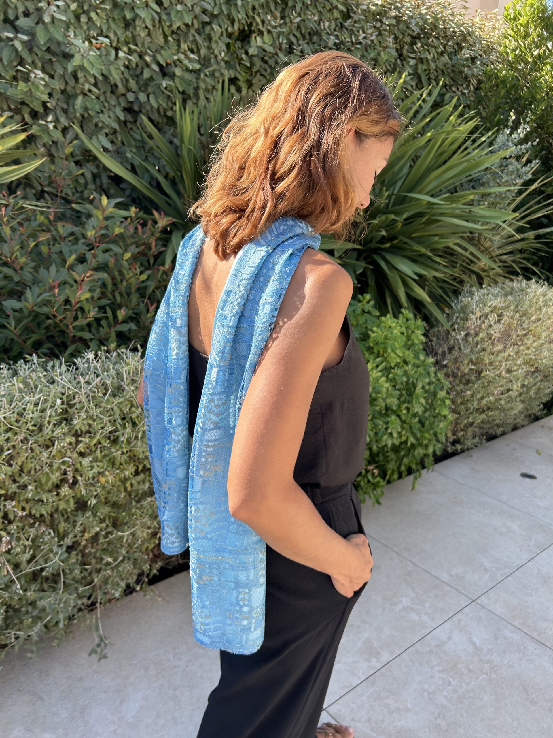 Écharpe en dentelle Bleu Cobalt